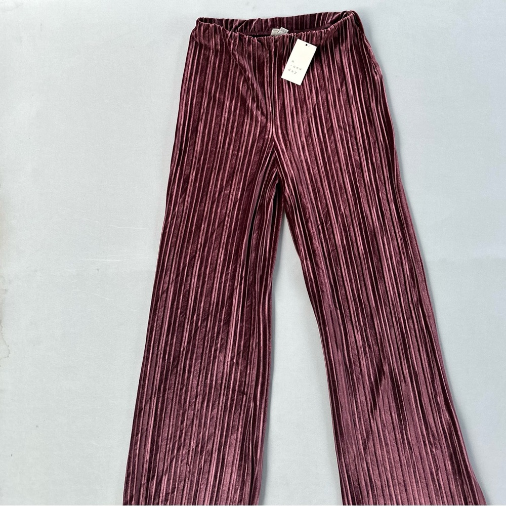 🎉5 for $45 🎉NWT A New Day Velvet Pants Women Size S - Picture 3 of 8